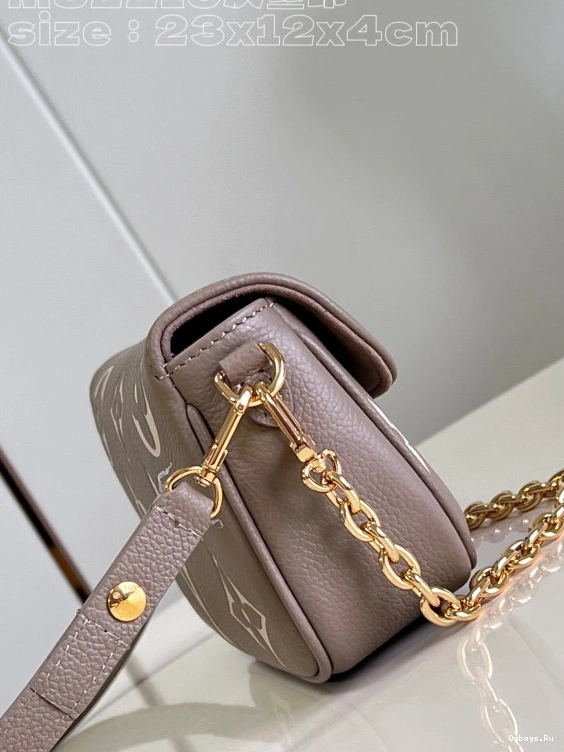 on Ivy-23.5*12*4.3cm LOUIS Chain Wallet VUITTON 0212